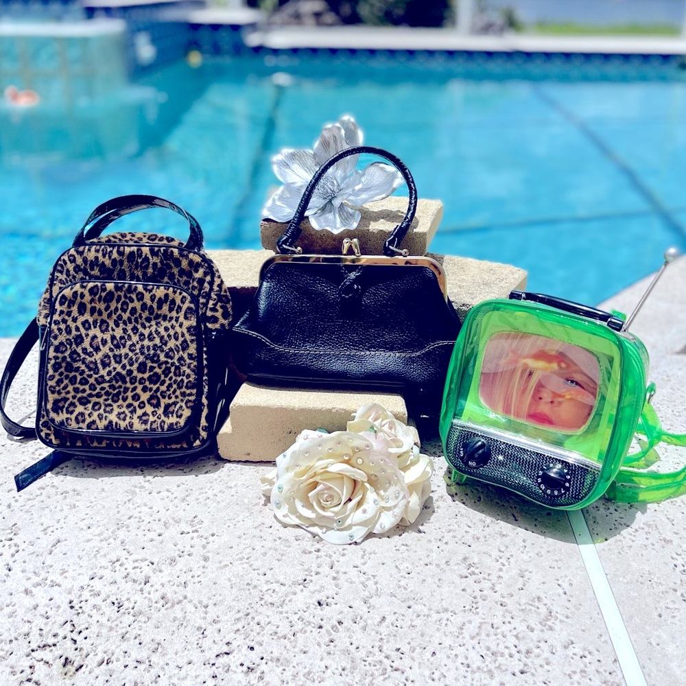 Cute Retro Tiny Backpacks & Vintage Handbag Lot